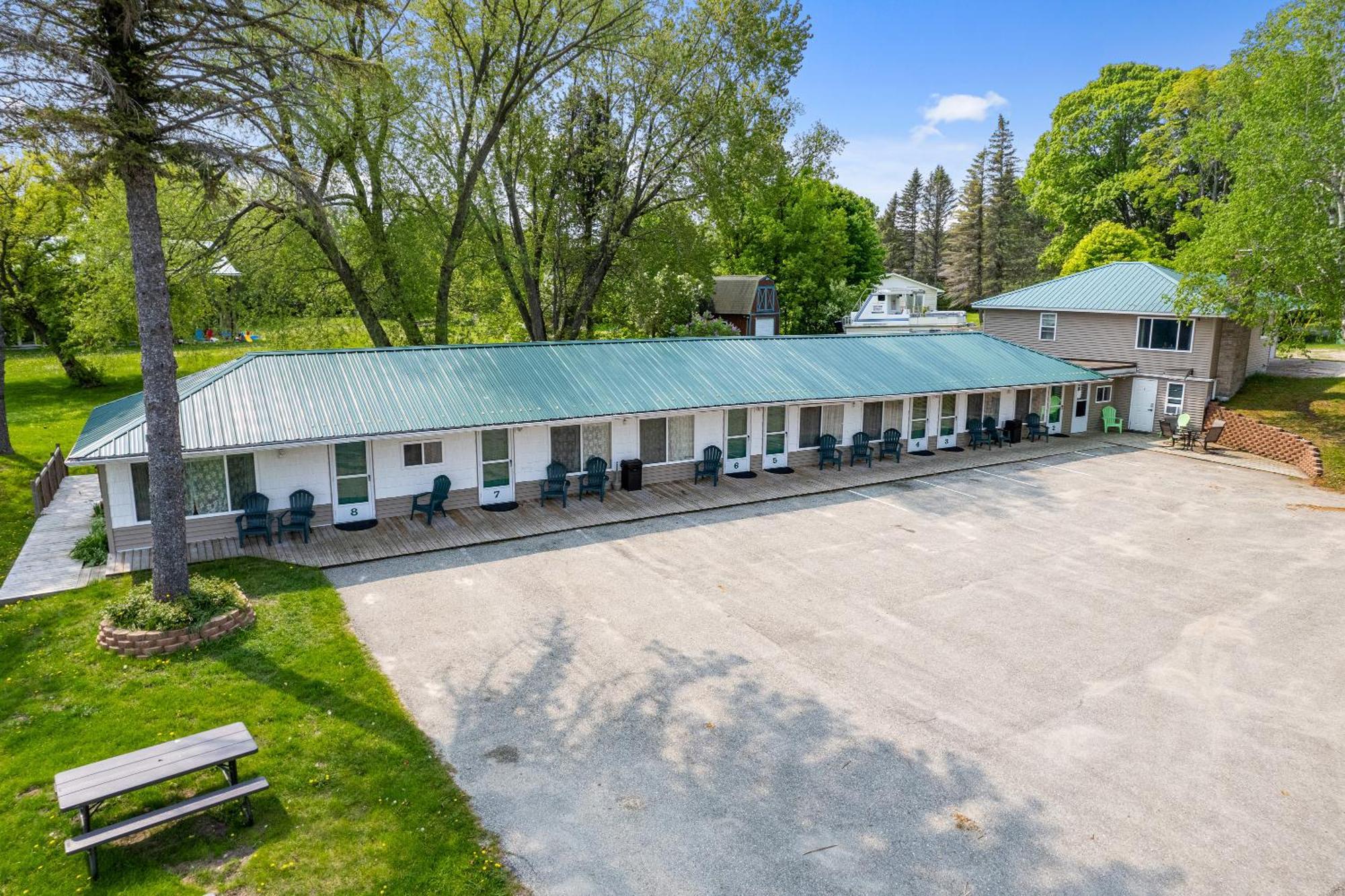 East Jordan South Arm Retreatsモーテル エクステリア 写真