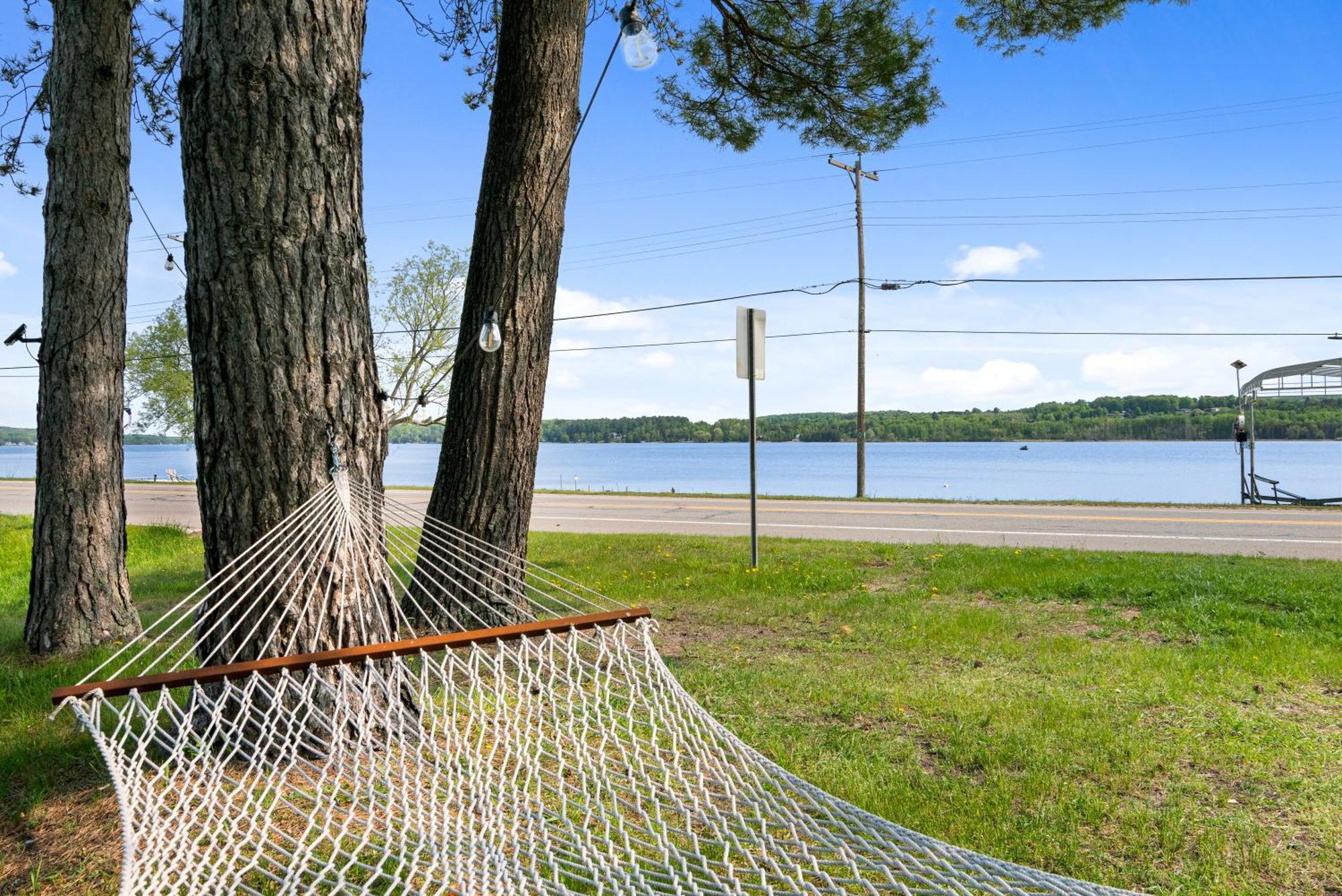 East Jordan South Arm Retreatsモーテル エクステリア 写真