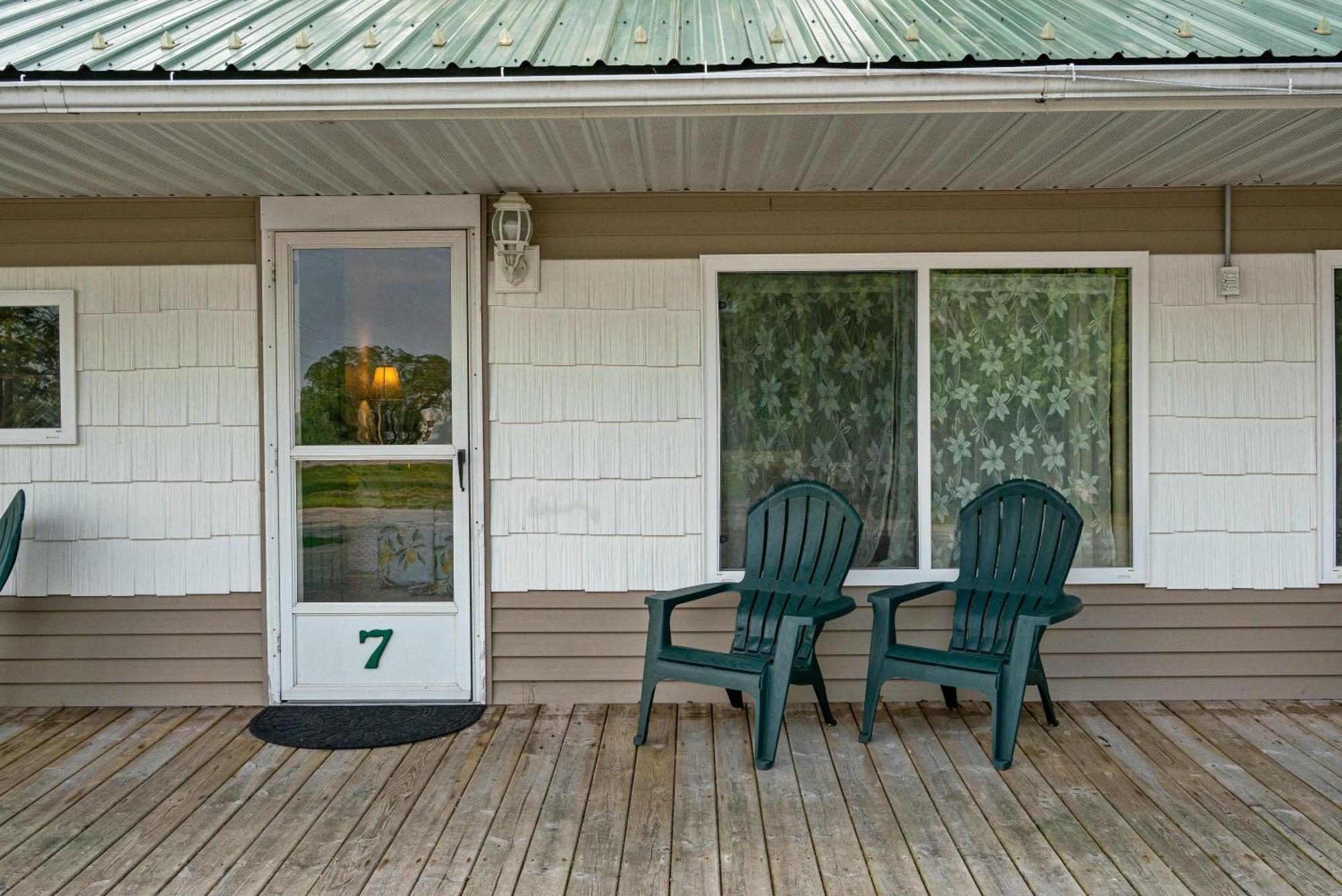 East Jordan South Arm Retreatsモーテル エクステリア 写真